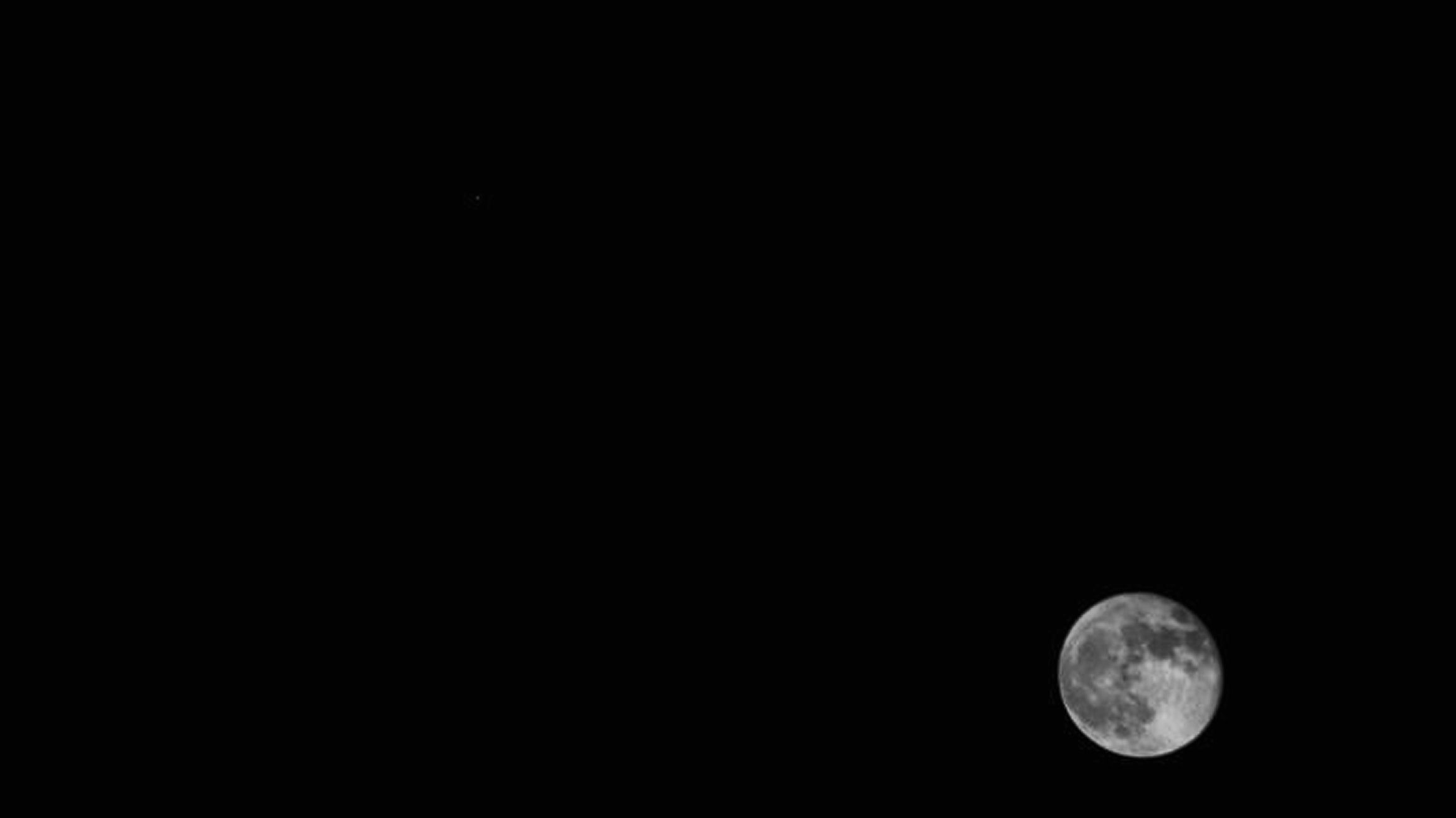 Moon & Jupiter  24 Feb 2015. 00.25UT. Canon EOS-1200D ISO-1600  f/15 1/2000 seconds. After I had adjusted brightness & contrast in Photoshop I discovered a nifty little proggy called  "Black Frame" and took a black exposure for 1/2000 second and applied this to the original picture just to see how effective it was at eliminating hotspots.  I can say this was a simple and fast 3 click operation and eliminated all hotspots.